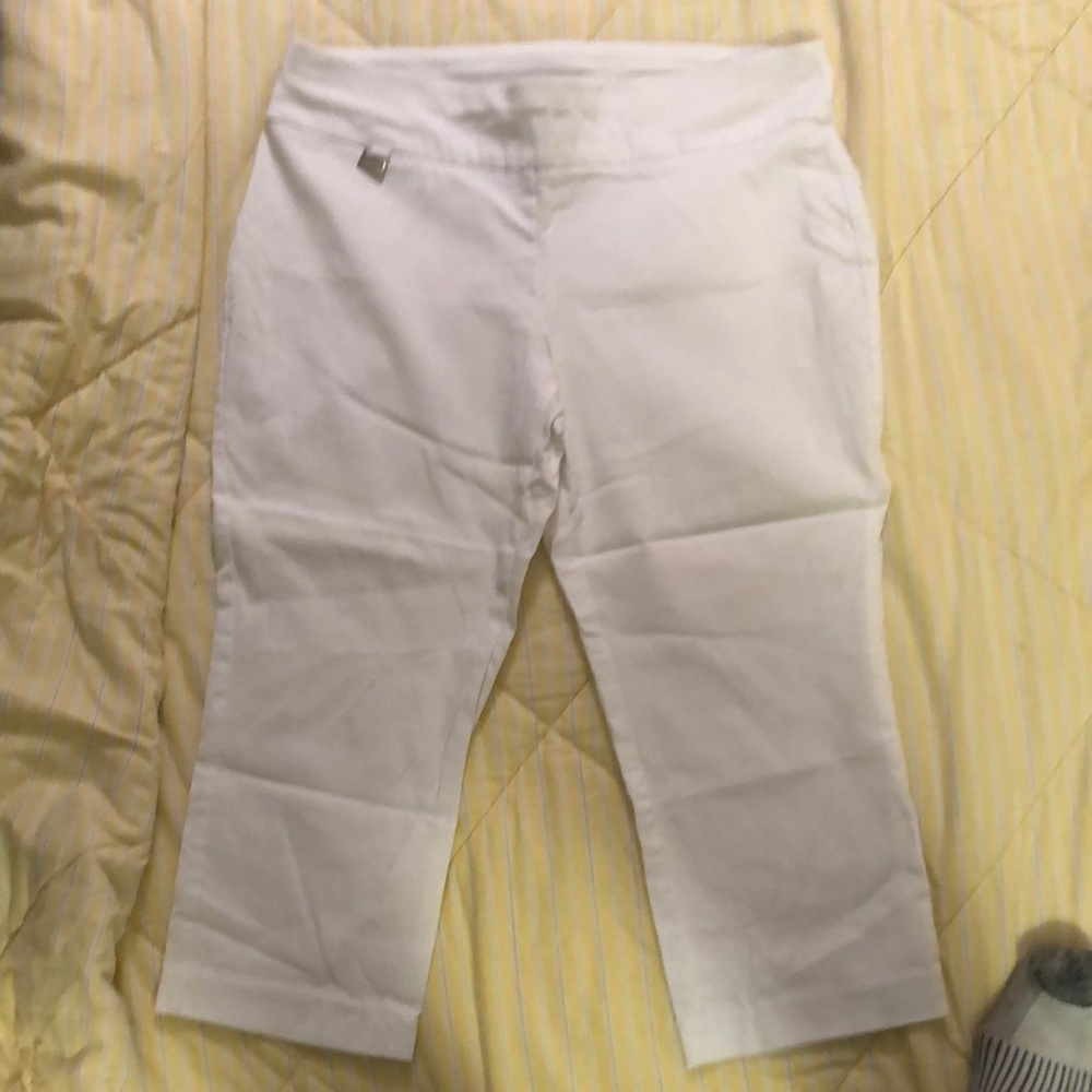 Alfani white capris size 12P